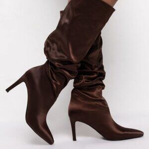AZALEA WANG ALL ABOUT THE NIGHTLIFE  WITH YOU STILETTO BOOT IN BROWN ( BRAND NEW